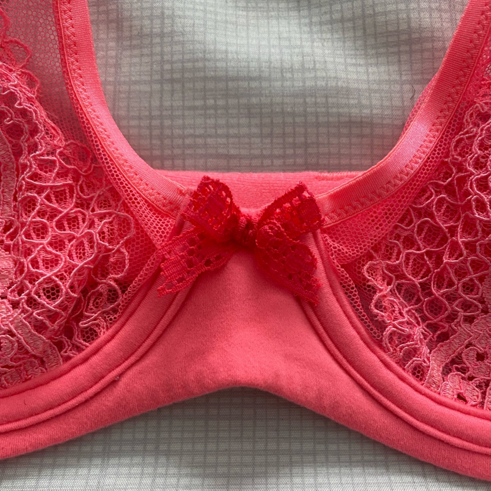 Victoria Secret Bra (34B) NWT - Picture 4 of 8